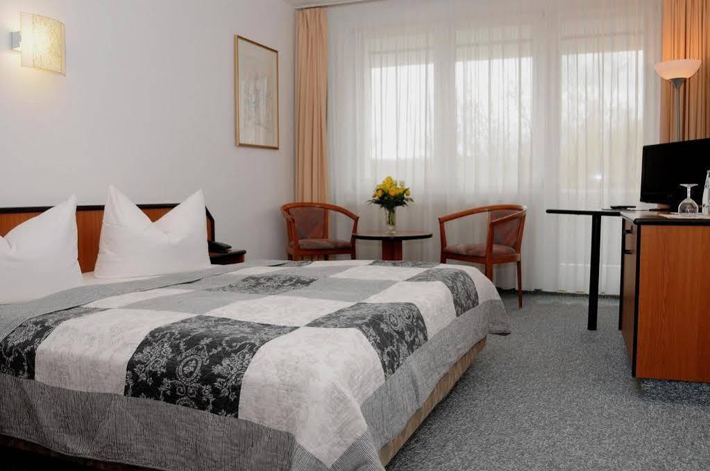 Comfort Hotel Bernau Бернау бай Берлин Екстериор снимка